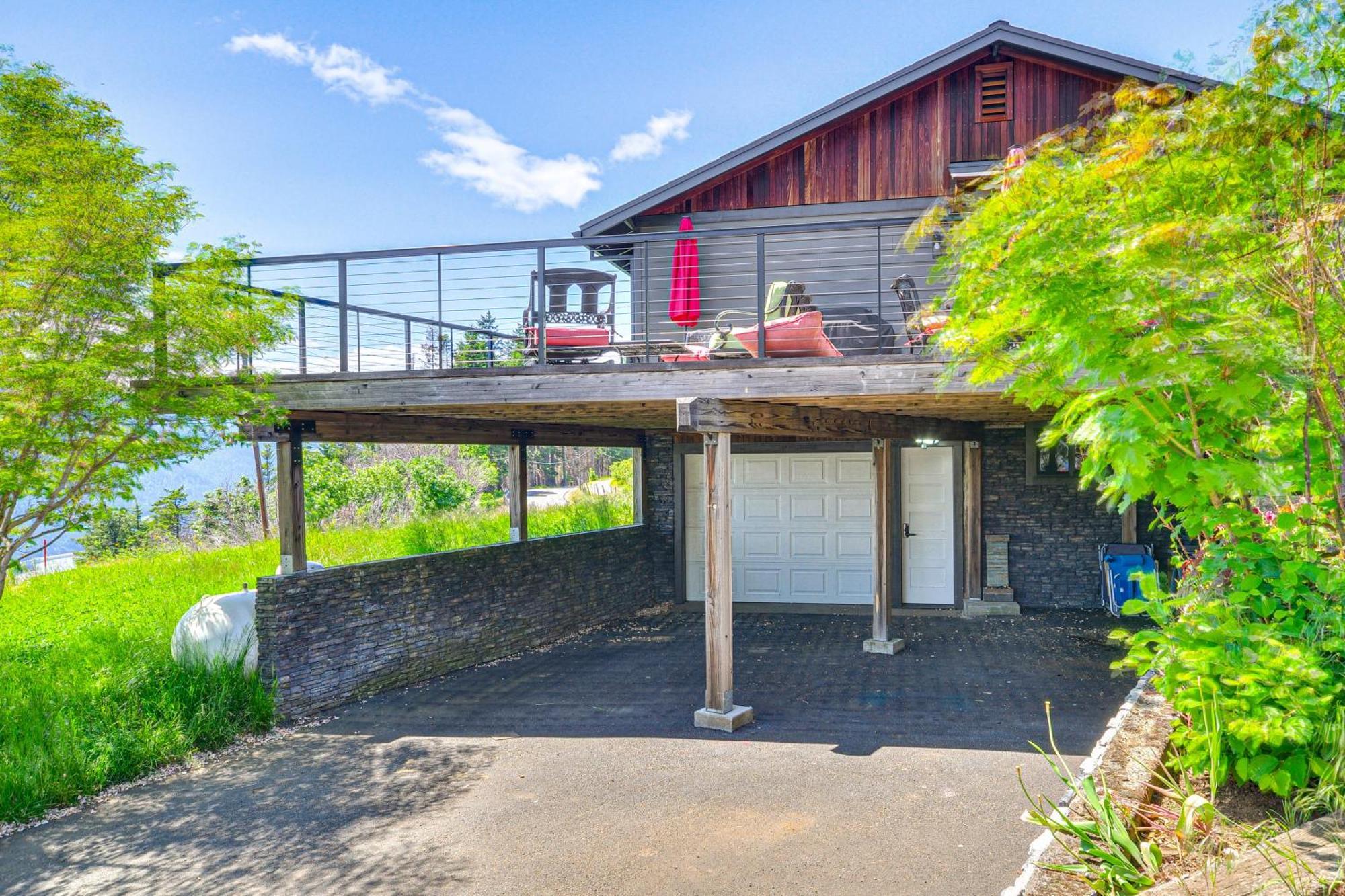 Modern Underwood Home With Deck And Mt Hood Views! Exterior photo